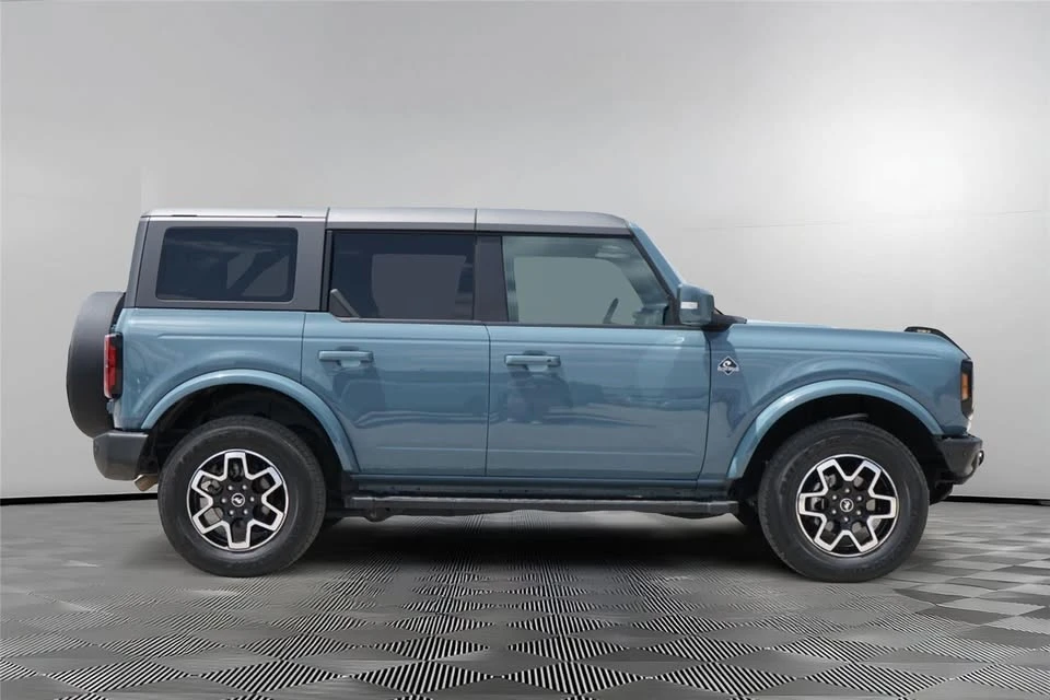 2022 Ford Bronco 6th Gen - Image 4 of 10