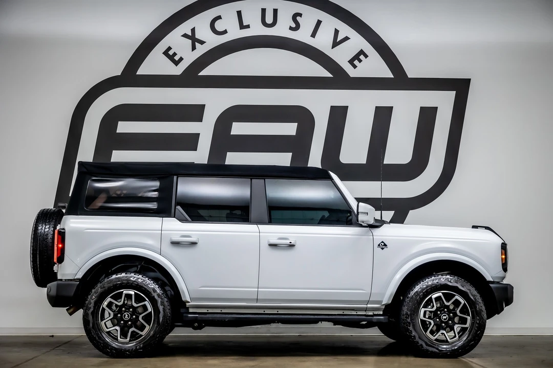 2022 Ford Bronco 6th Gen - Image 9 of 12