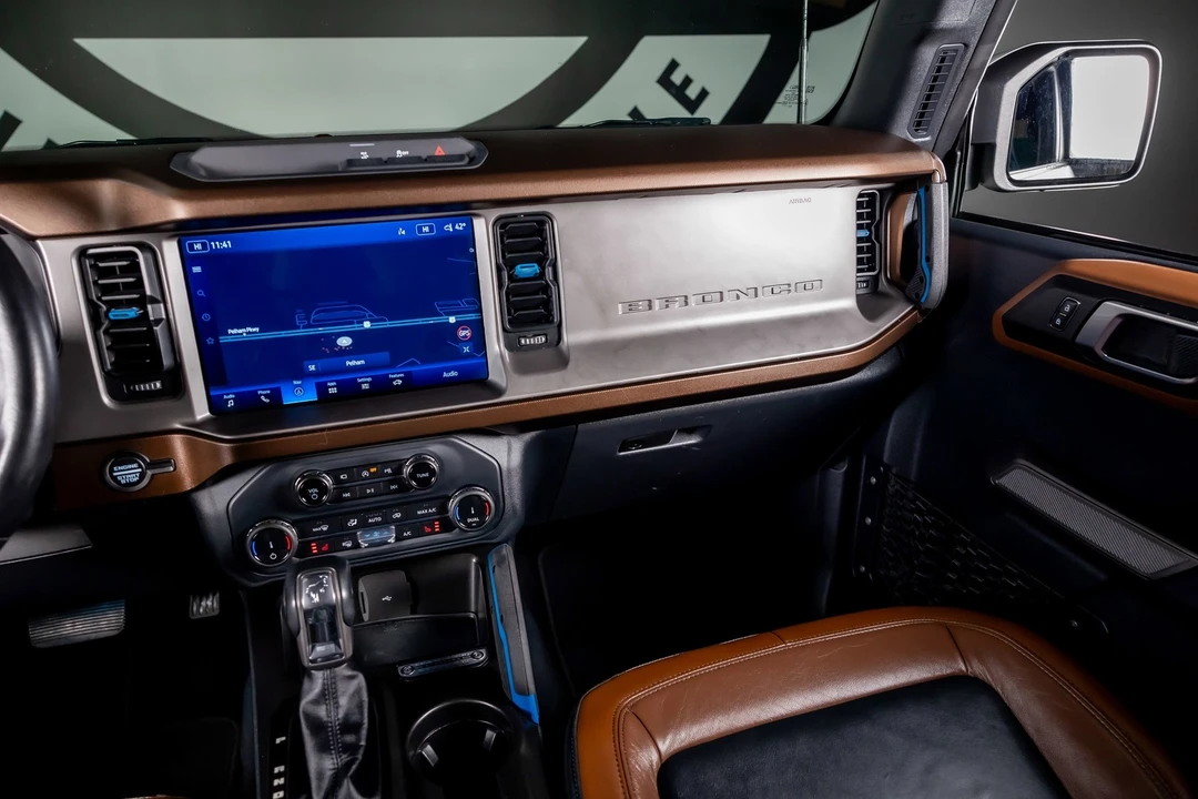 2022 Ford Bronco 6th Gen - Image 8 of 12