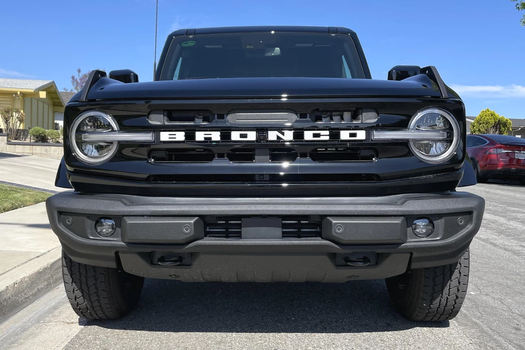 2022 Ford Bronco 6th Gen - Image 2 of 31