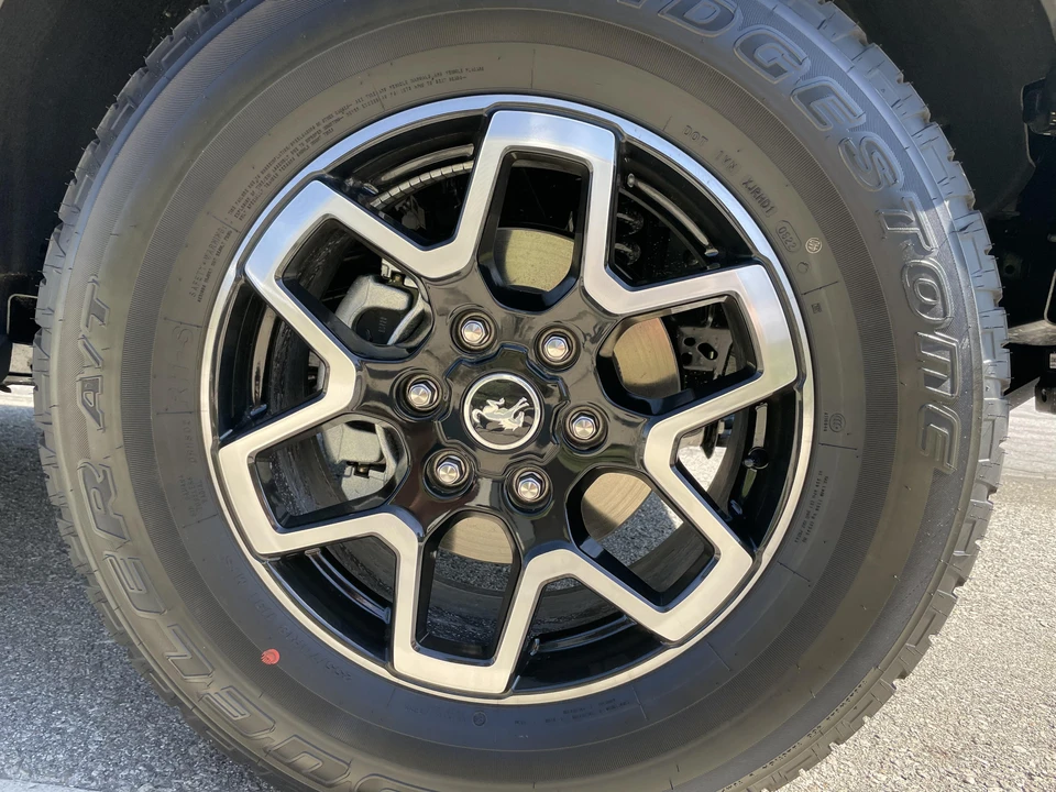 2022 Ford Bronco 6th Gen - Image 28 of 31