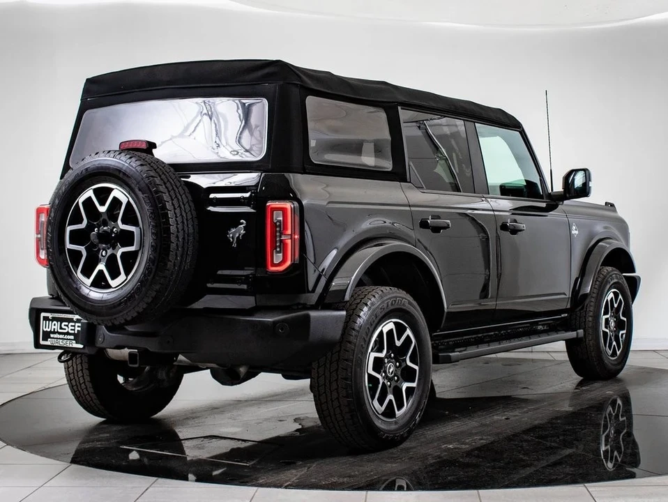 2022 Ford Bronco 6th Gen - Image 10 of 21