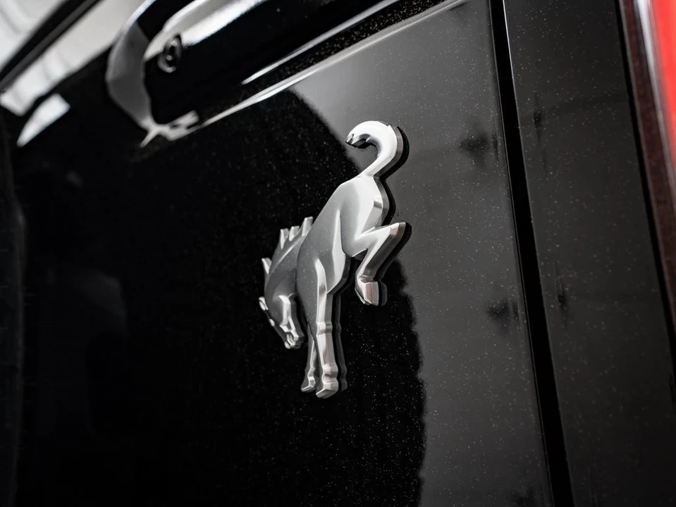 2022 Ford Bronco 6th Gen - Image 17 of 21