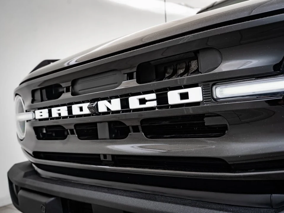 2022 Ford Bronco 6th Gen - Image 3 of 21