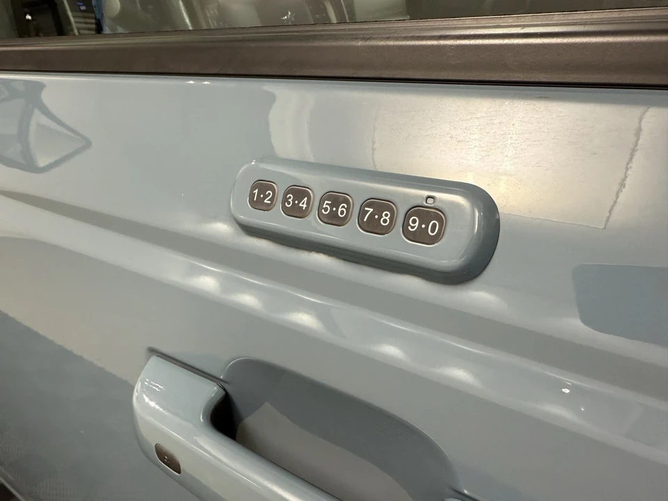 2022 Ford Bronco 6th Gen - Image 8 of 21
