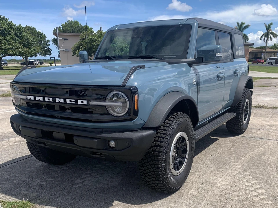 2022 Ford Bronco 6th Gen - Image 8 of 31