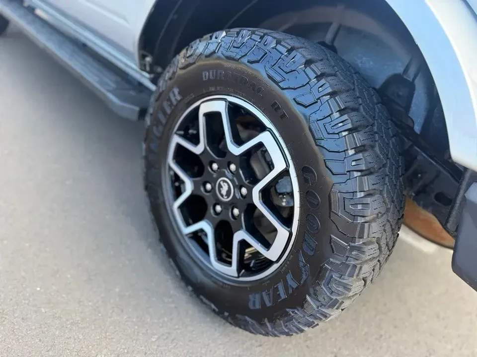 2022 Ford Bronco 6th Gen - Image 8 of 16