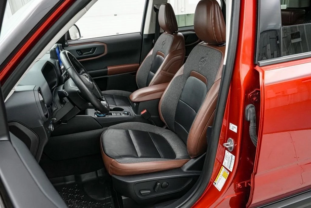 2022 Ford Bronco 6th Gen - Image 15 of 21