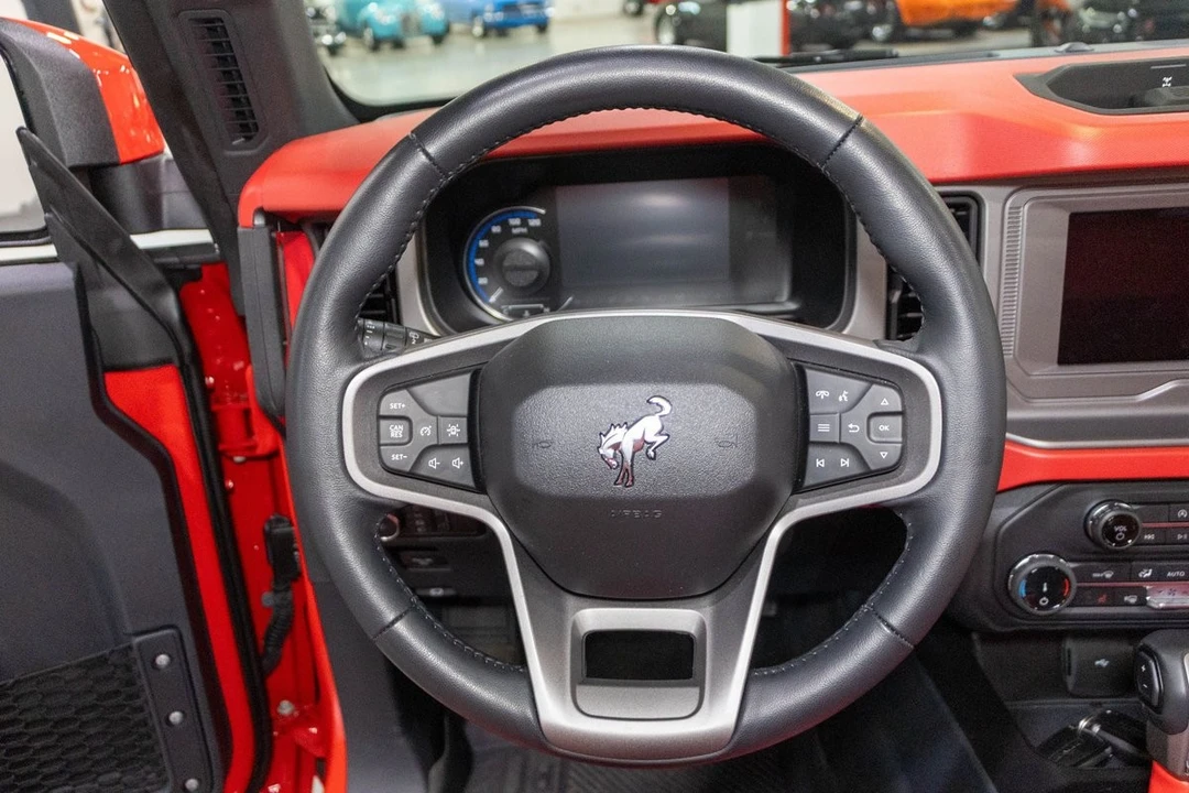 2022 Ford Bronco 6th Gen - Image 11 of 31