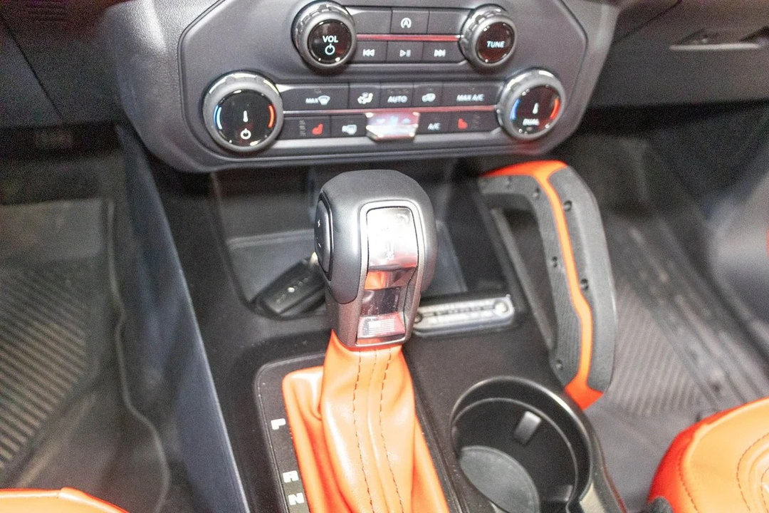 2022 Ford Bronco 6th Gen - Image 15 of 31