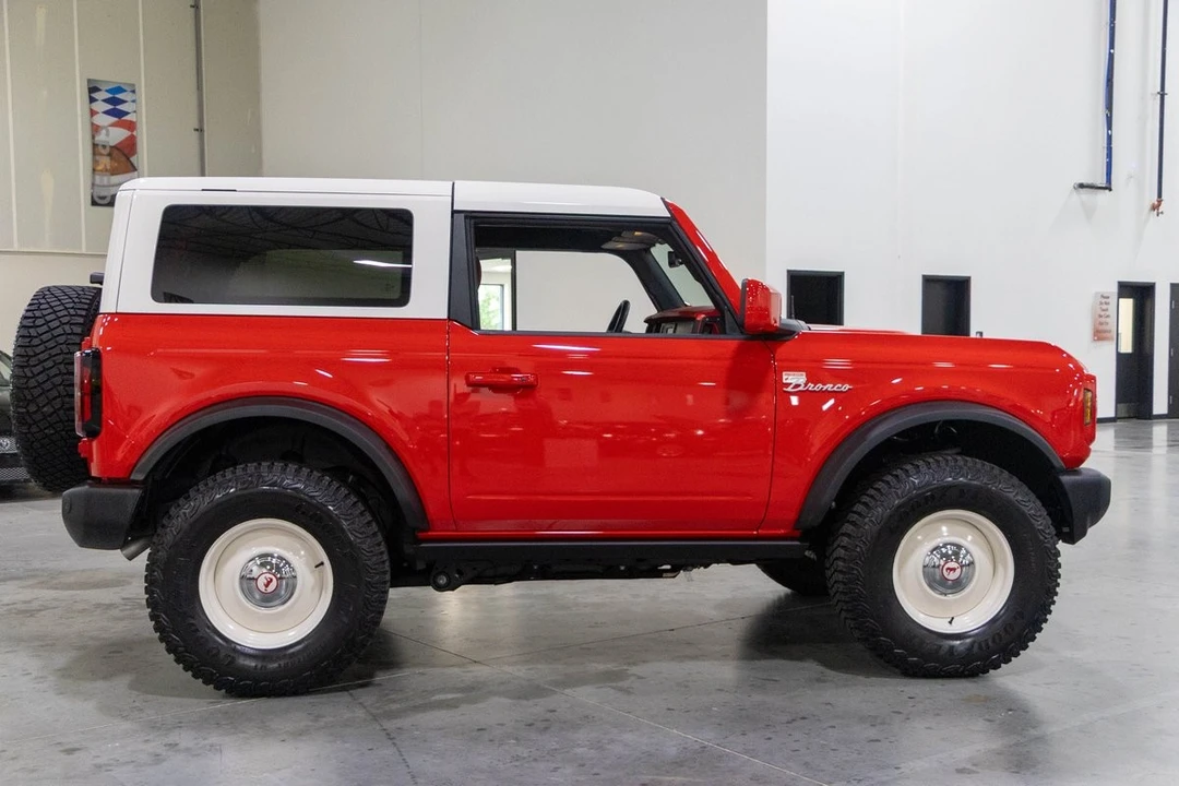 2022 Ford Bronco 6th Gen - Image 23 of 31