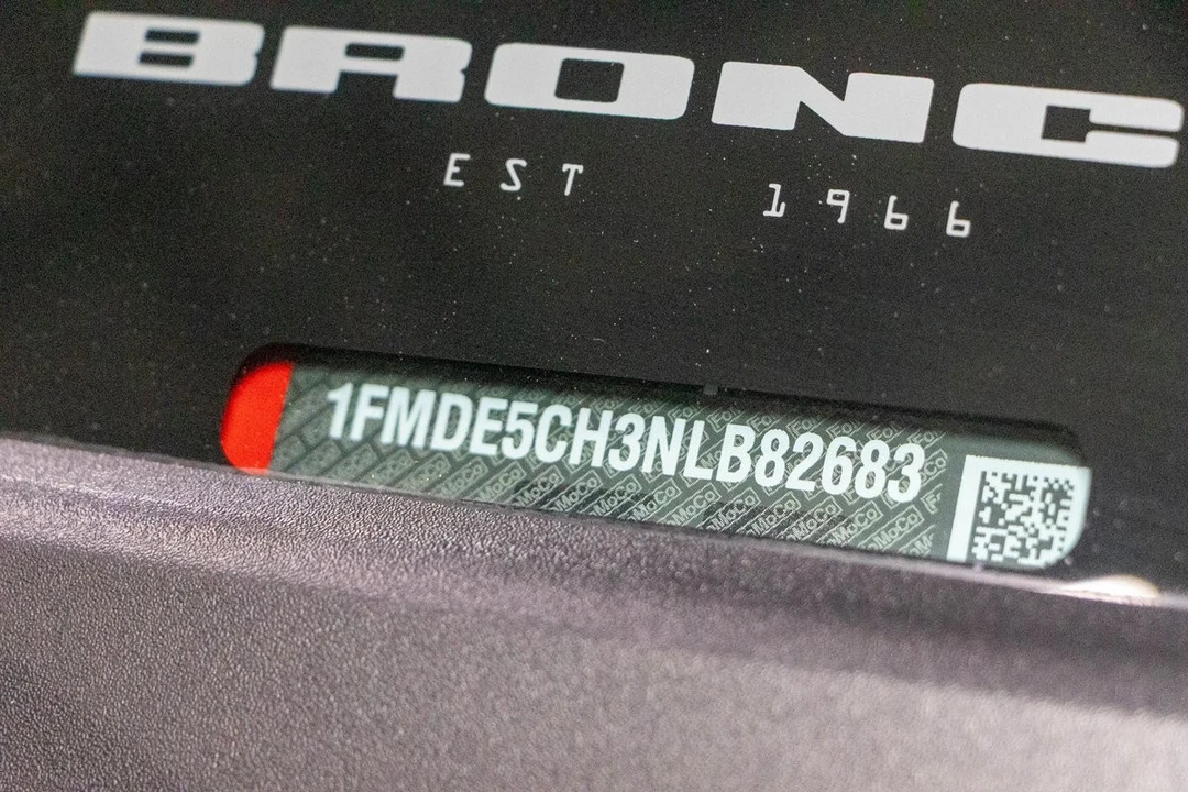 2022 Ford Bronco 6th Gen - Image 16 of 31