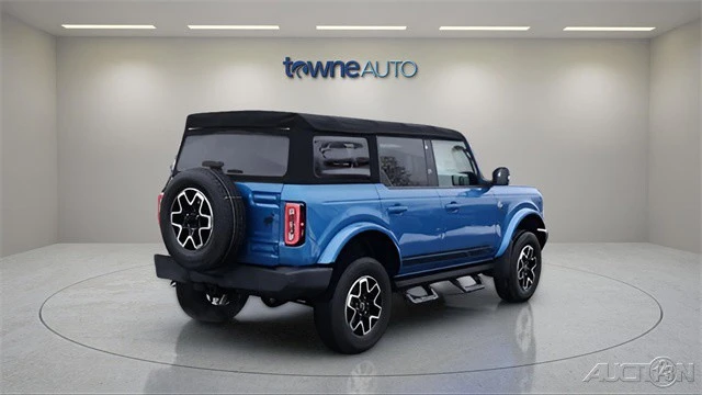2022 Ford Bronco 6th Gen - Image 5 of 21
