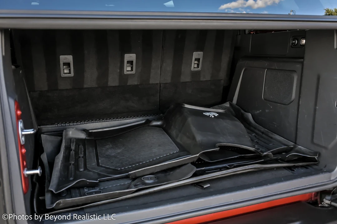 2022 Ford Bronco 6th Gen - Image 16 of 21