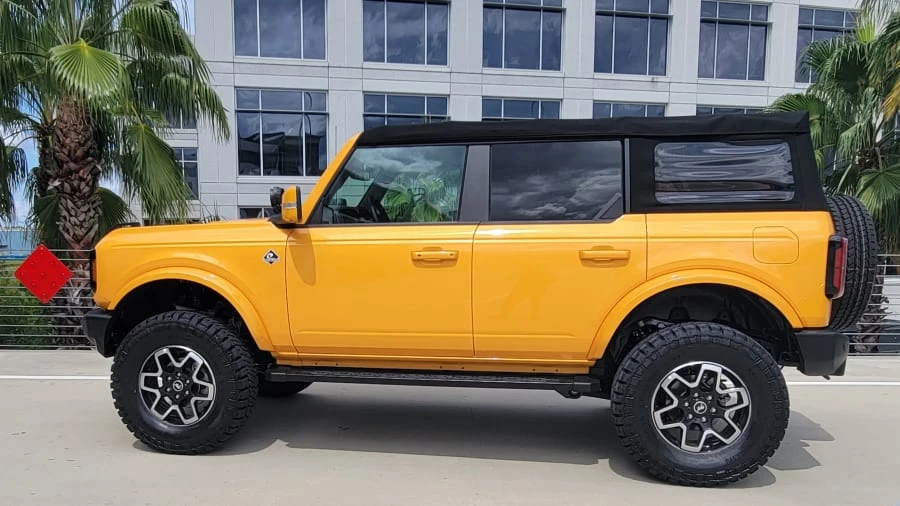 2022 Ford Bronco 6th Gen - Image 2 of 27
