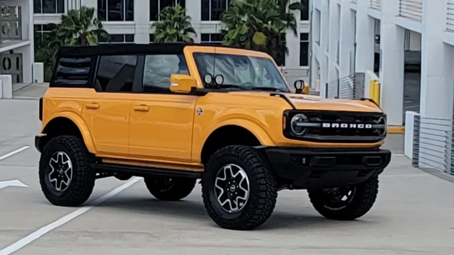 2022 Ford Bronco 6th Gen - Image 3 of 27