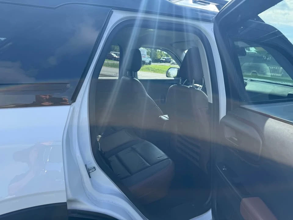 2022 Ford Bronco 6th Gen - Image 9 of 11