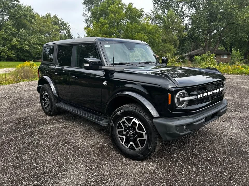 2022 Ford Bronco 6th Gen - Image 5 of 17