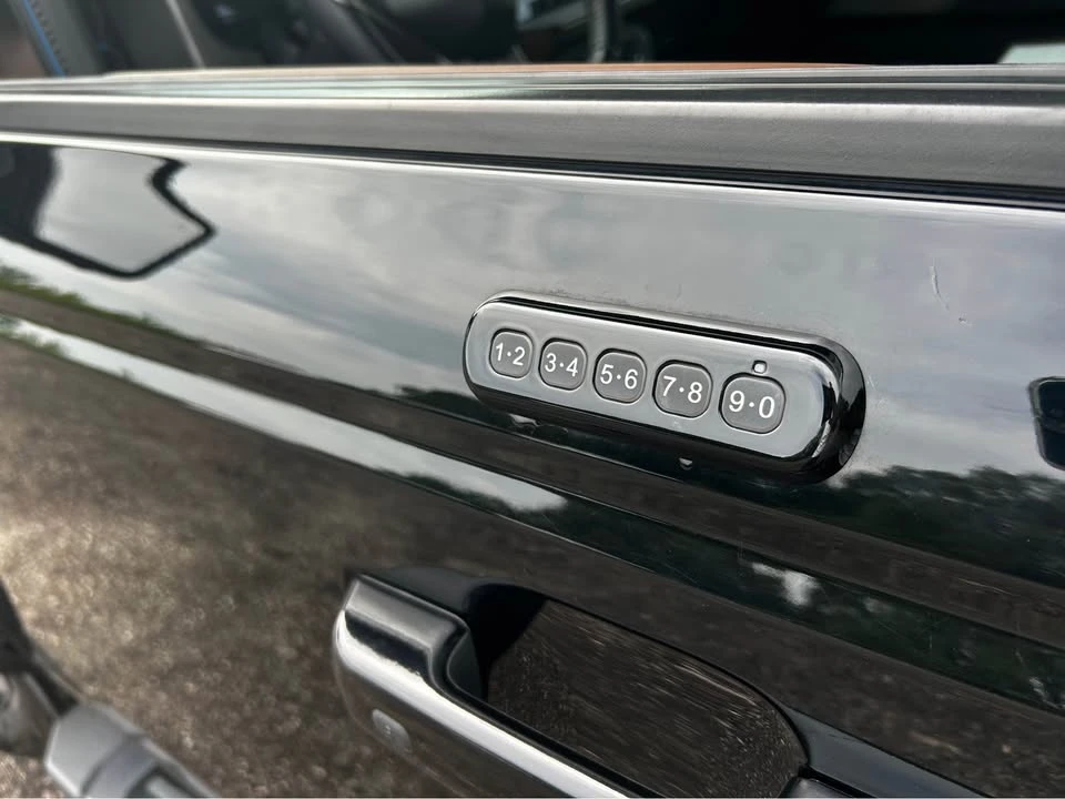 2022 Ford Bronco 6th Gen - Image 11 of 17