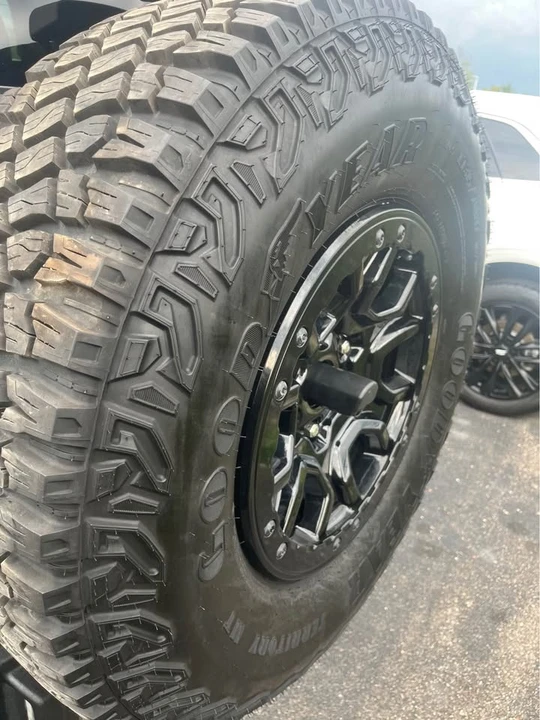 2022 Ford Bronco 6th Gen - Image 6 of 10