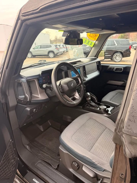 2022 Ford Bronco 6th Gen - Image 6 of 9