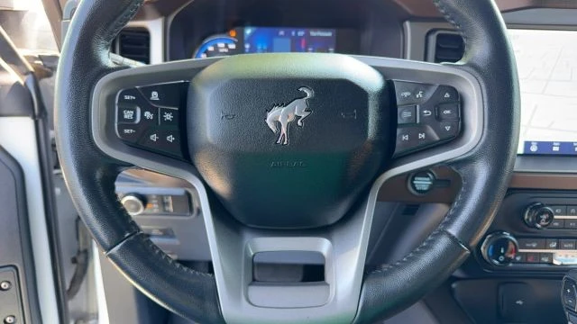 2022 Ford Bronco 6th Gen - Image 9 of 31