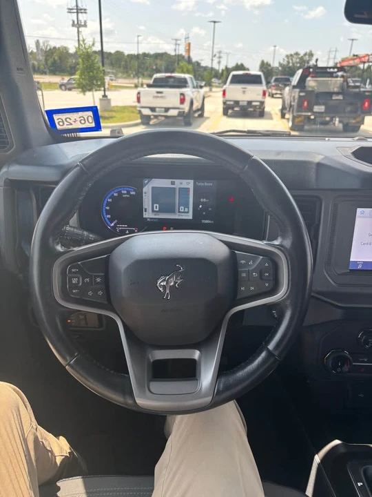 2022 Ford Bronco 6th Gen - Image 15 of 16