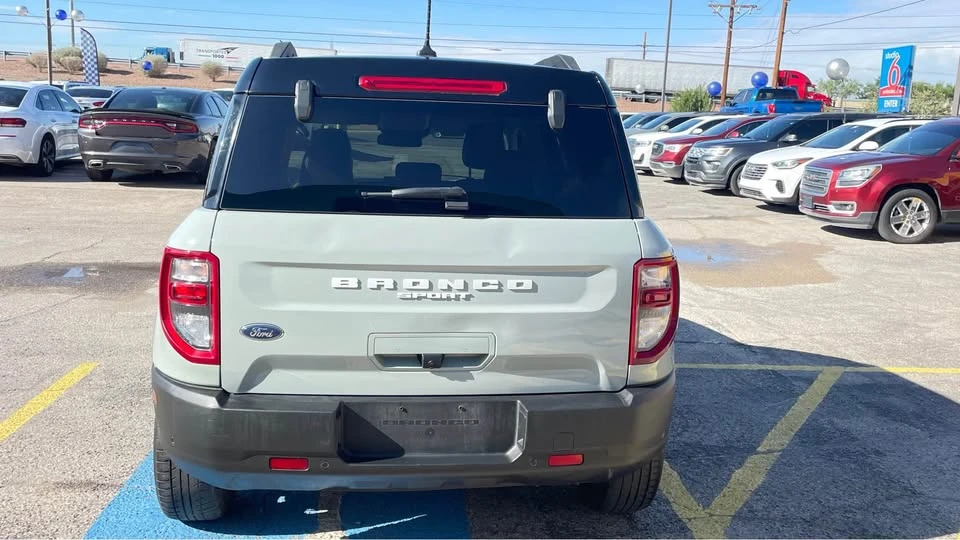 2022 Ford Bronco 6th Gen - Image 4 of 15