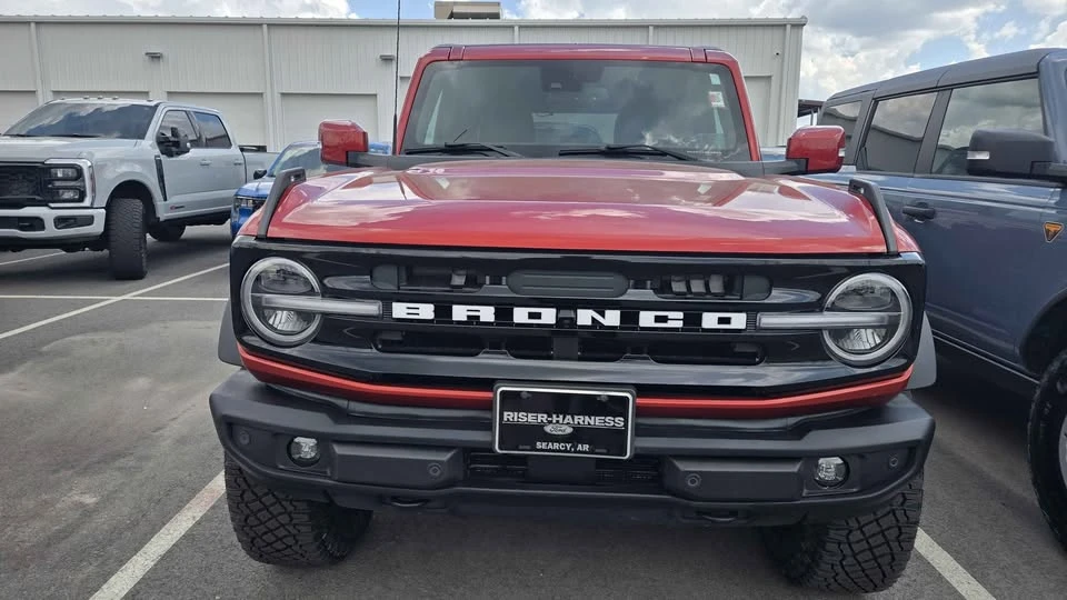 2022 Ford Bronco 6th Gen - Image 2 of 9