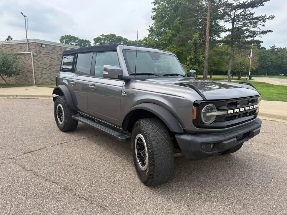 2022 Ford Bronco 6th Gen - Image 5 of 17