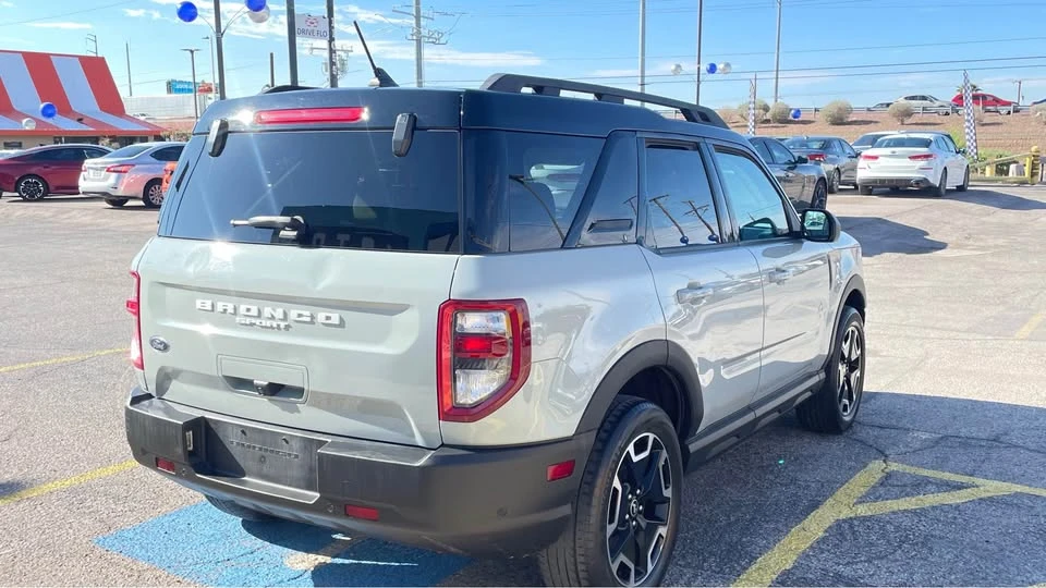 2022 Ford Bronco 6th Gen - Image 14 of 15
