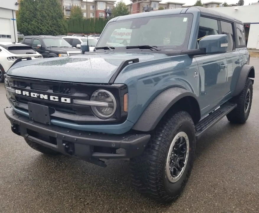 2022 Ford Bronco 6th Gen - Image 3 of 16