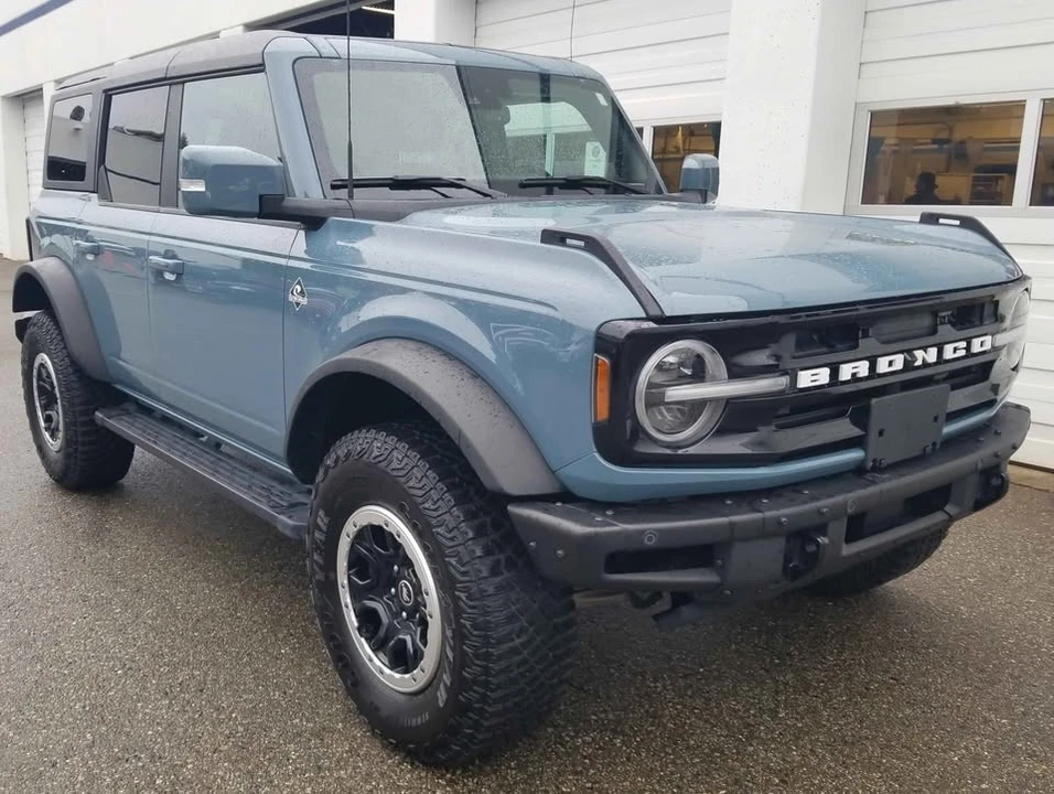 2022 Ford Bronco 6th Gen - Image 2 of 16