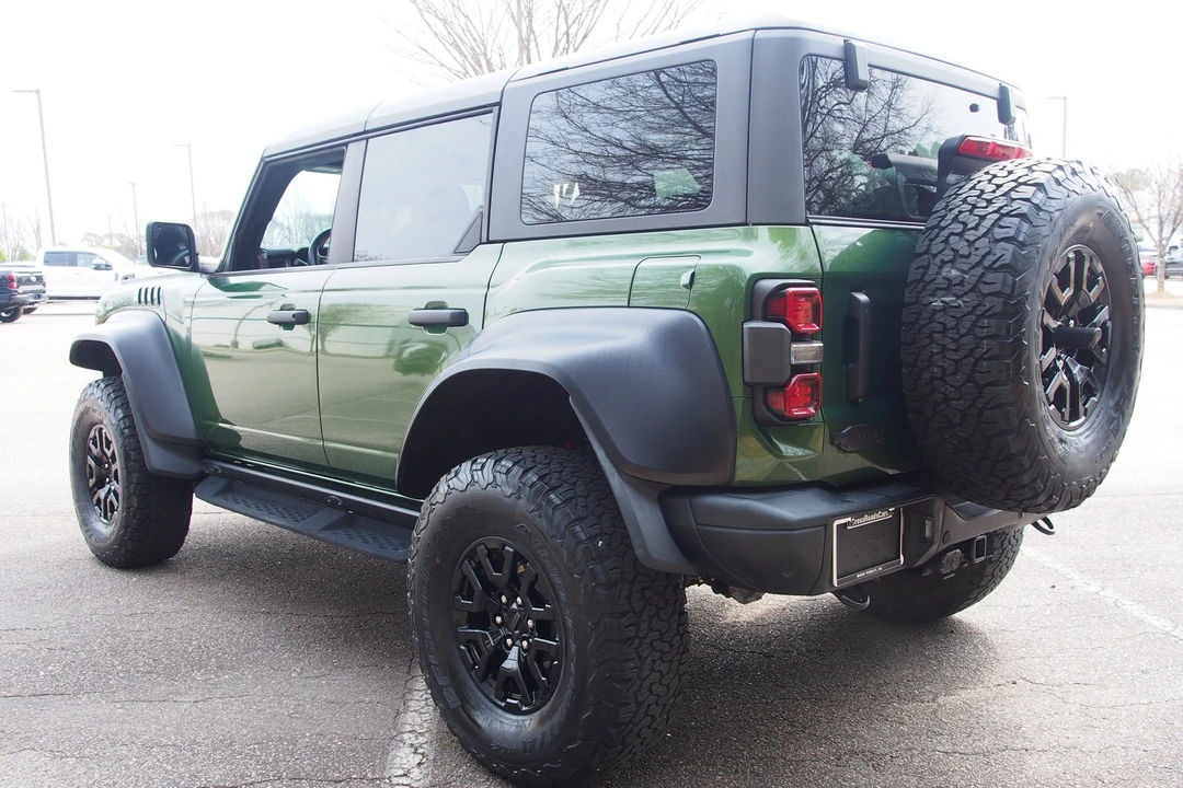 2022 Ford Bronco Raptor 6th Gen - Image 9 of 31