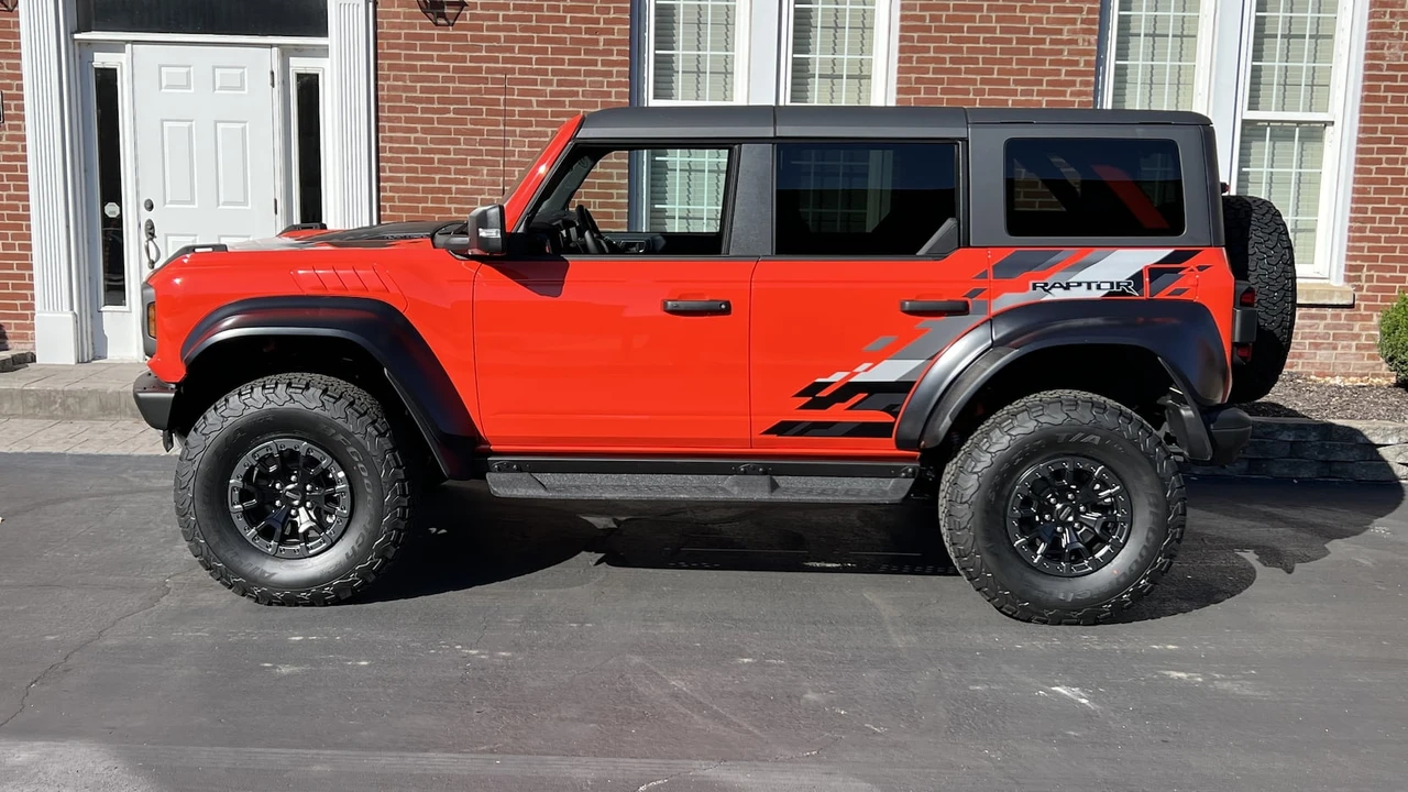 2022 Ford Bronco Raptor 6th Gen - Image 2 of 10
