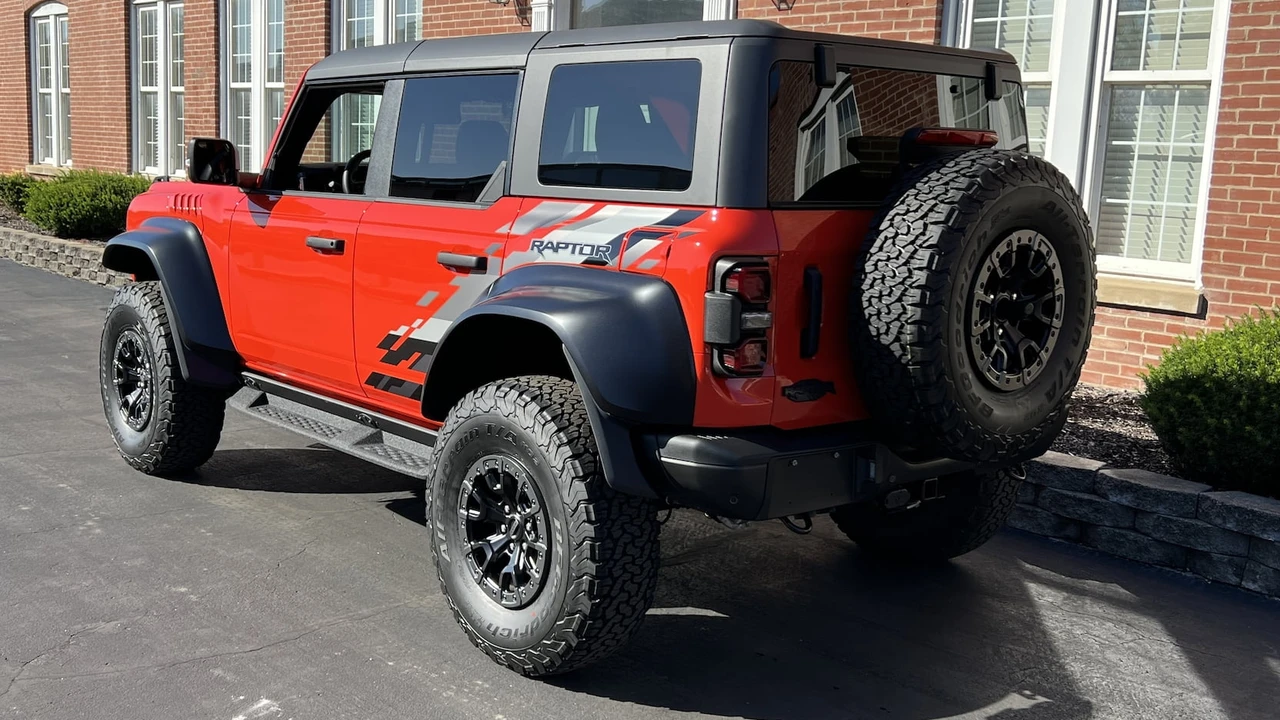 2022 Ford Bronco Raptor 6th Gen - Image 3 of 10