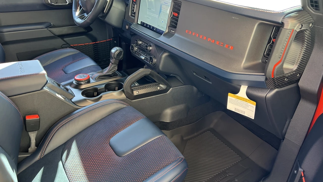 2022 Ford Bronco Raptor 6th Gen - Image 7 of 10