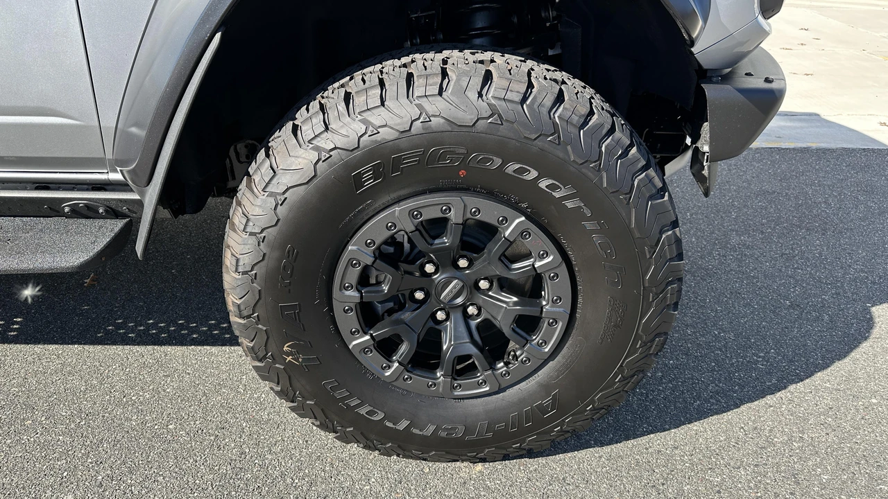 2022 Ford Bronco Raptor 6th Gen - Image 19 of 31