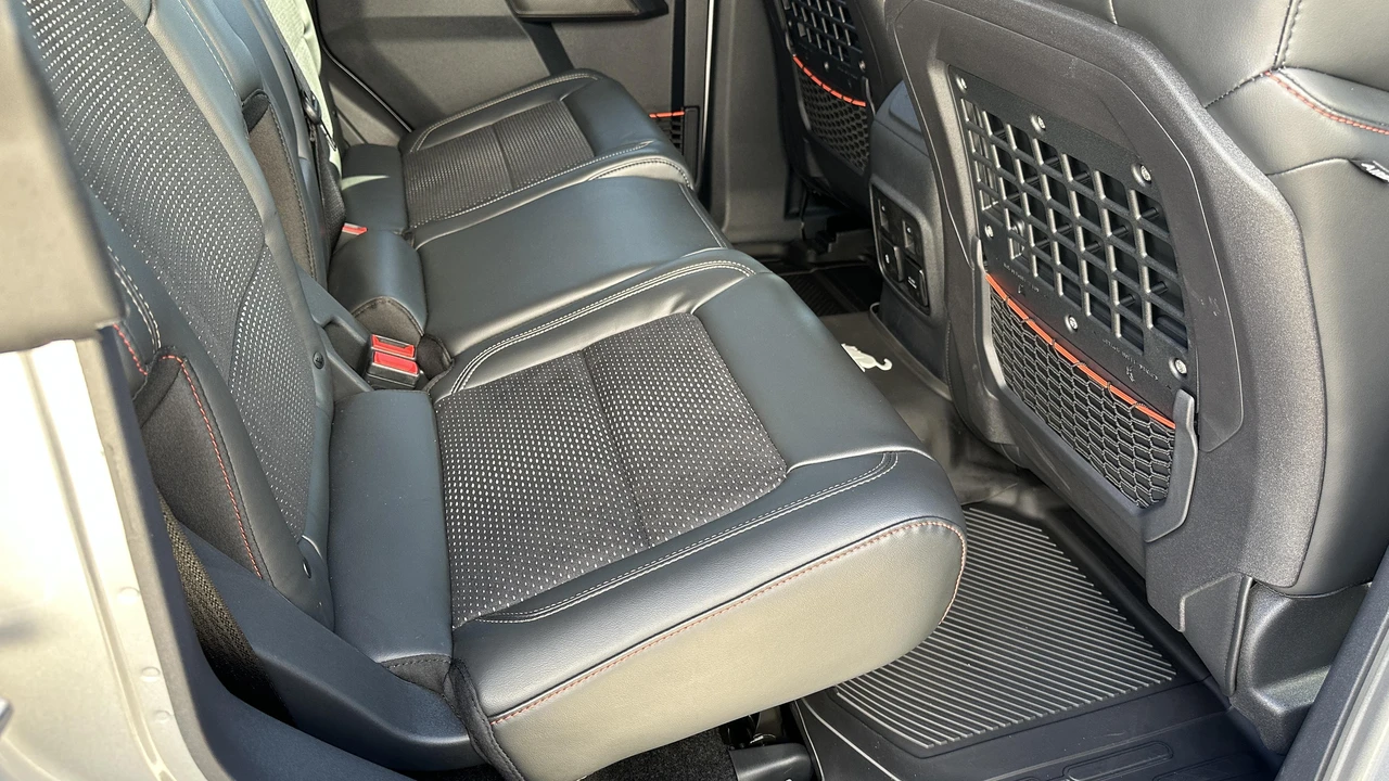 2022 Ford Bronco Raptor 6th Gen - Image 28 of 31