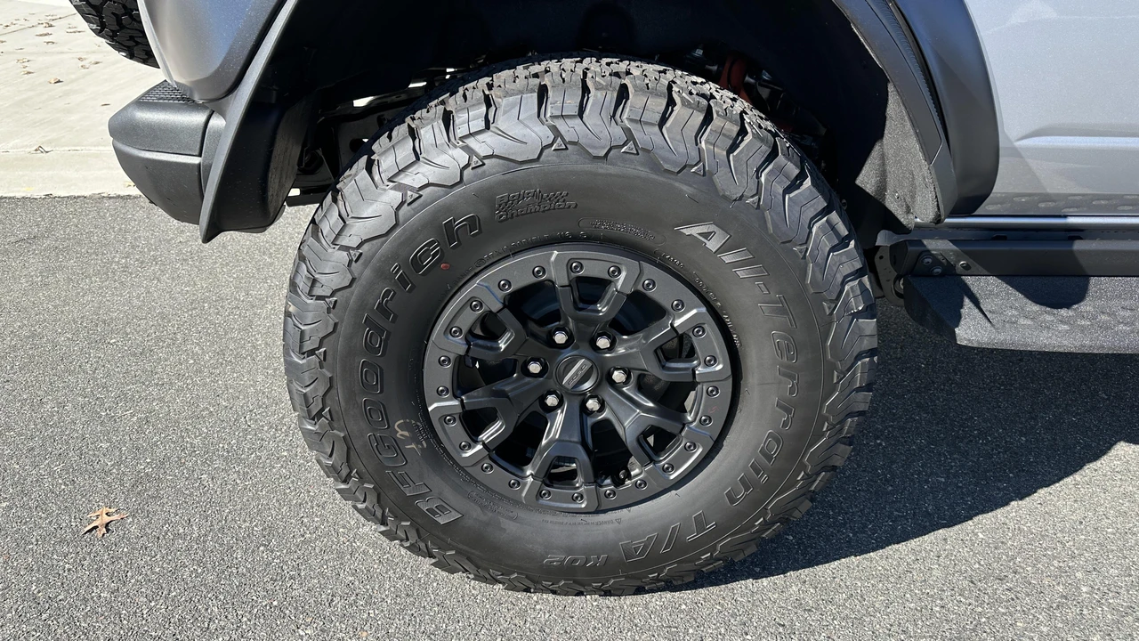 2022 Ford Bronco Raptor 6th Gen - Image 18 of 31