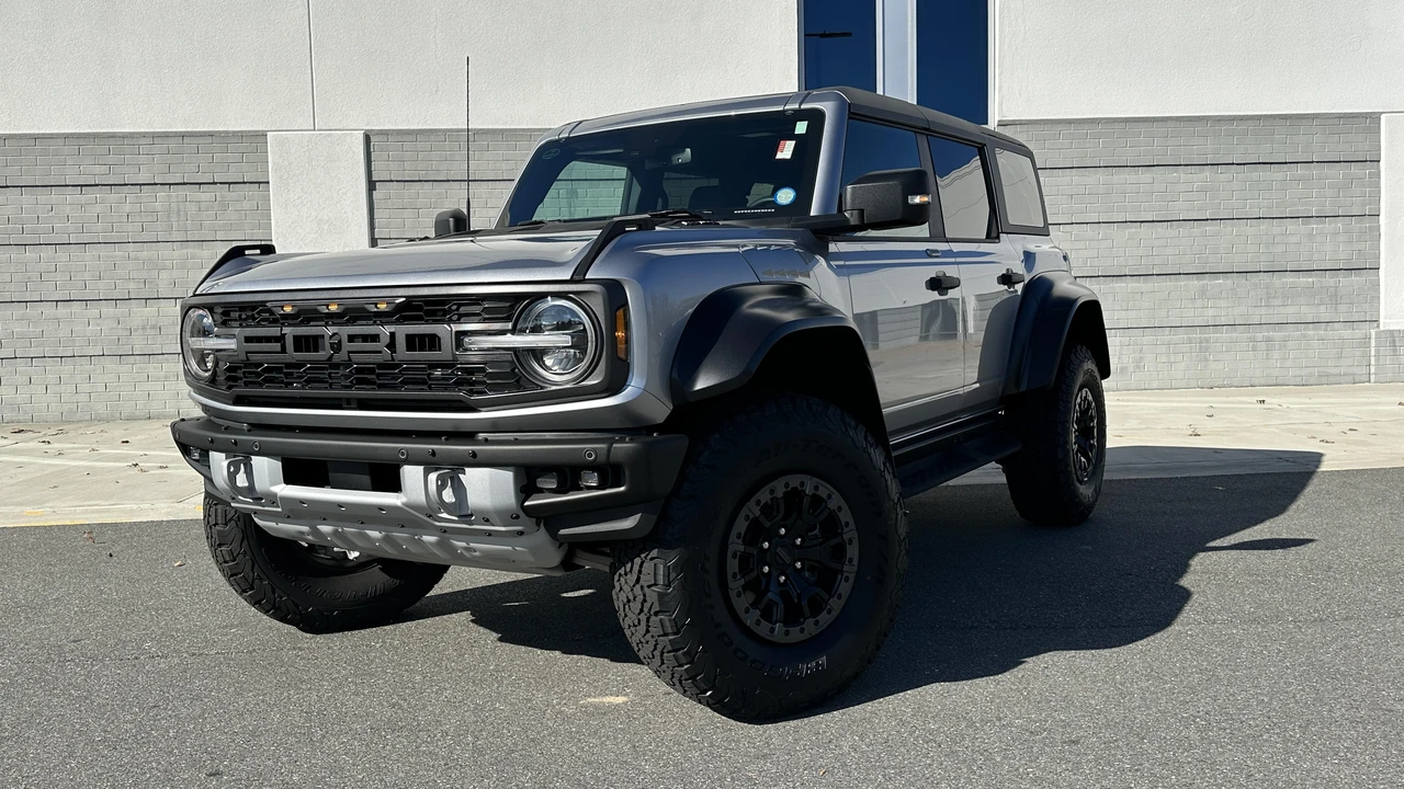 2022 Ford Bronco Raptor 6th Gen - Image 7 of 31