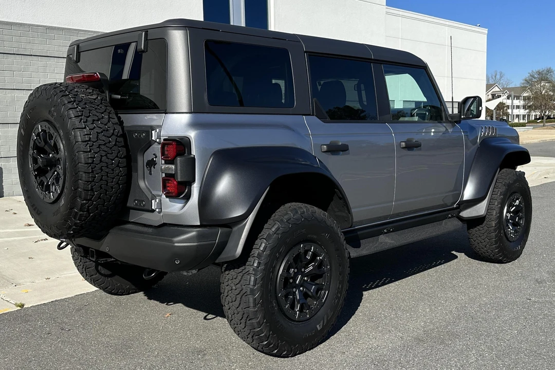 2022 Ford Bronco Raptor 6th Gen - Image 4 of 31