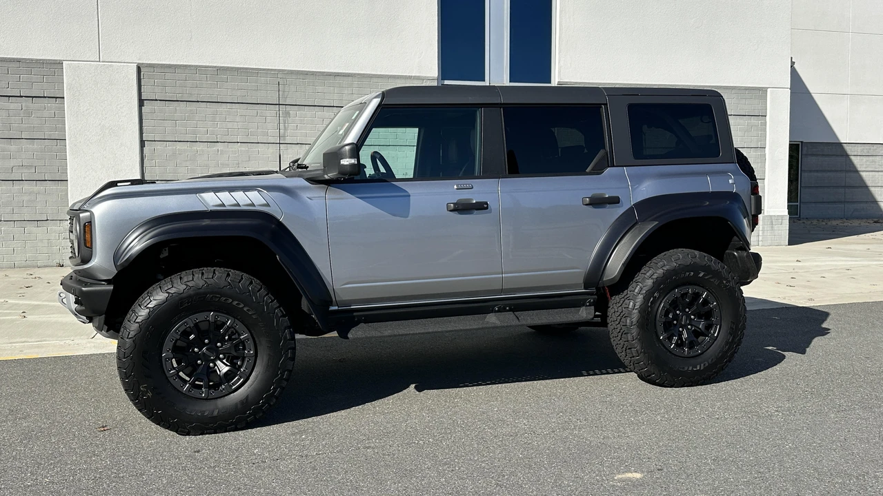 2022 Ford Bronco Raptor 6th Gen - Image 8 of 31