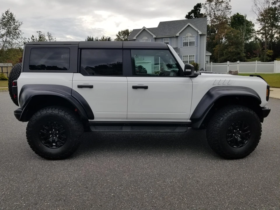 2022 Ford Bronco Raptor 6th Gen - Image 15 of 31