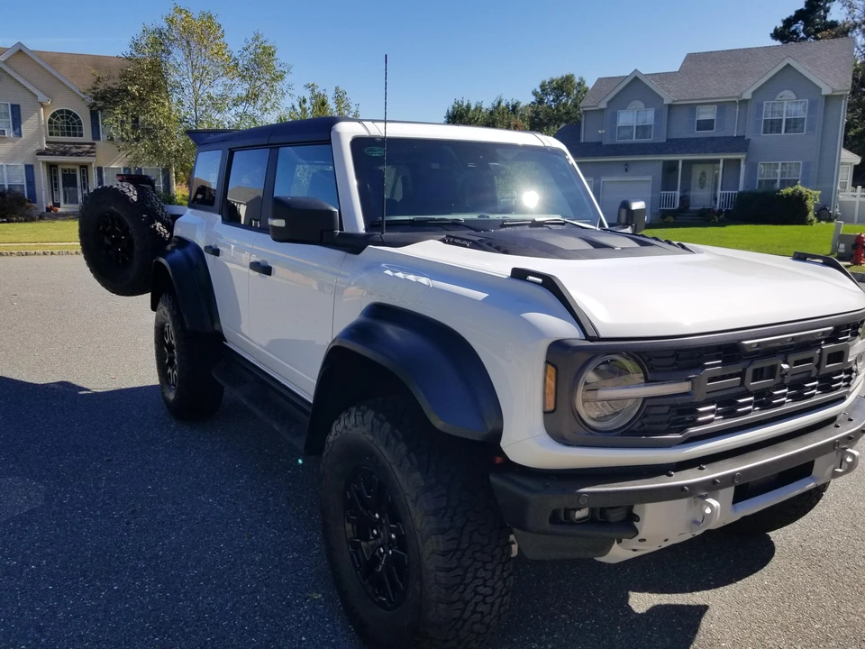 2022 Ford Bronco Raptor 6th Gen - Image 19 of 31
