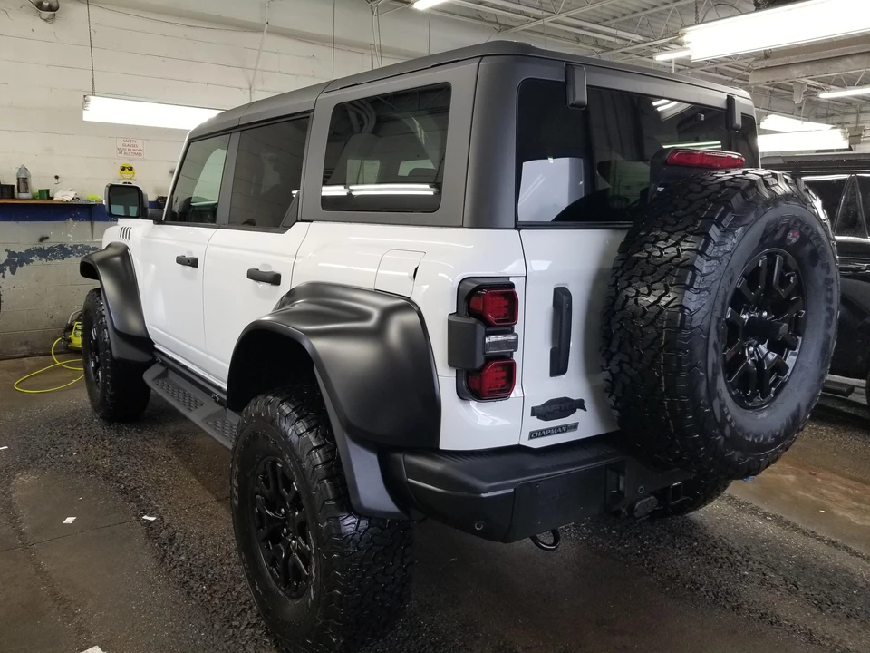 2022 Ford Bronco Raptor 6th Gen - Image 11 of 31