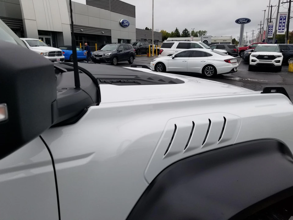 2022 Ford Bronco Raptor 6th Gen - Image 28 of 31