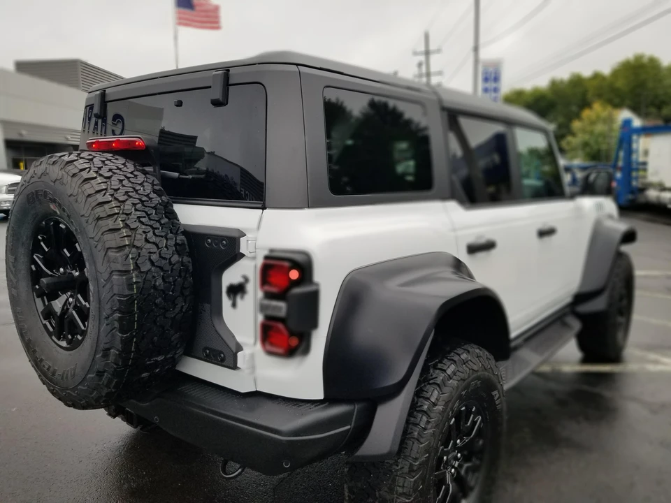 2022 Ford Bronco Raptor 6th Gen - Image 13 of 31