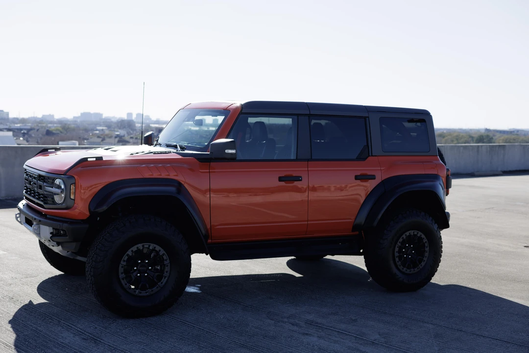 2022 Ford Bronco Raptor 6th Gen - Image 9 of 31