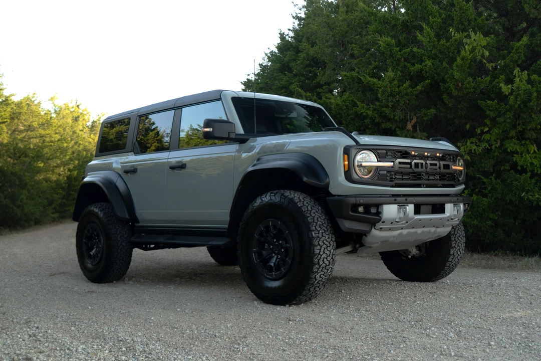 2022 Ford Bronco Raptor 6th Gen - Image 14 of 31